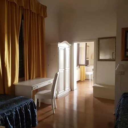 Residenza D Epoca Il Casato 3* Siena